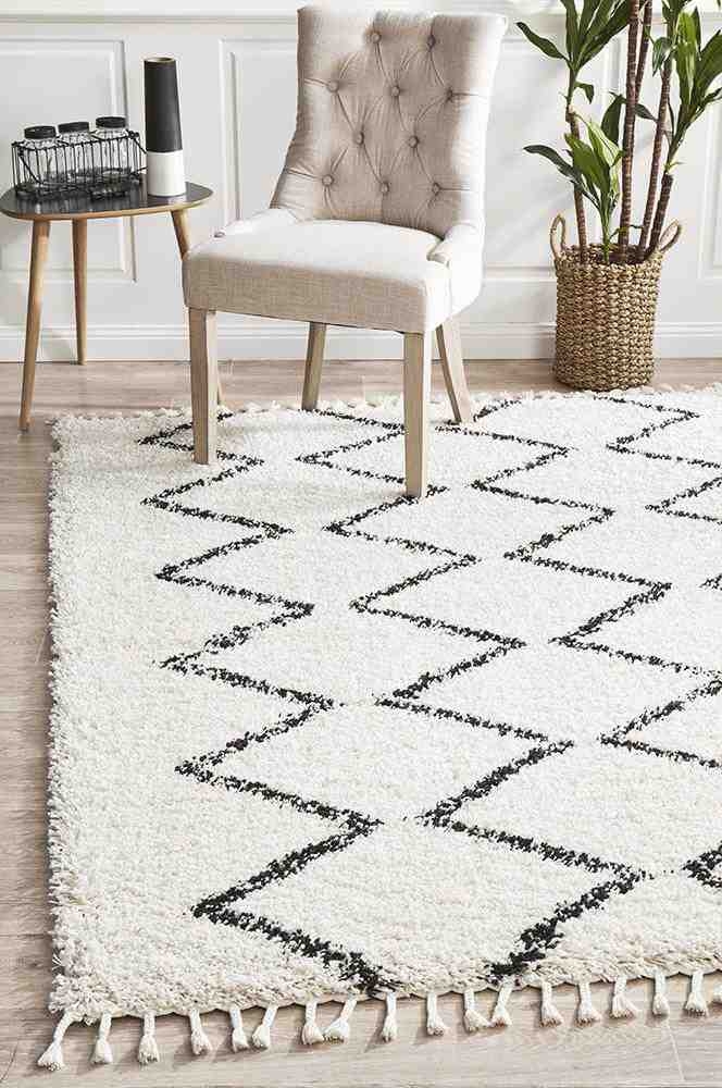 V107-SAF-11-WHT-170X120-207538-00 Saffron 11 White by Rug Culture - 170X120CM - RECTANGLE - Image 1