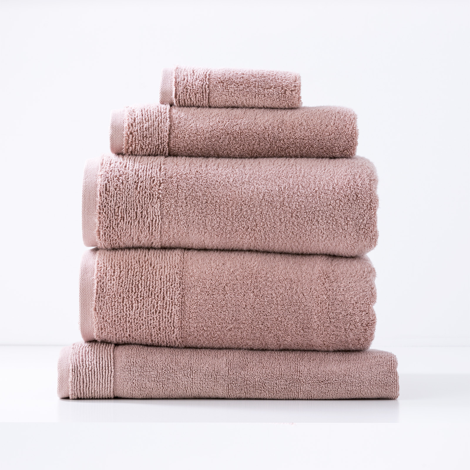 V107-SH314285-196388-00 Aireys 650 GSM Zero Twist 5 Piece Bath Towel by Renee Taylor - Image 1