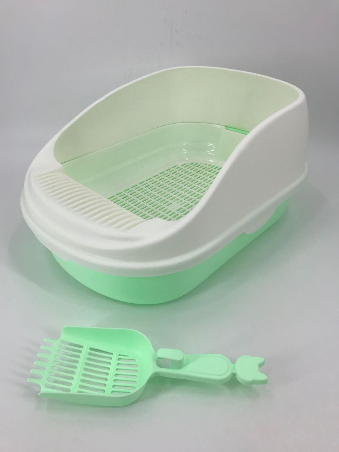 V278-MSP-004-GREEN-W-ZW-0001-66355-00 YES4PETS Large Portable Cat Toilet Litter Box Tray with Scoop and Grid Tray Green - Image 1