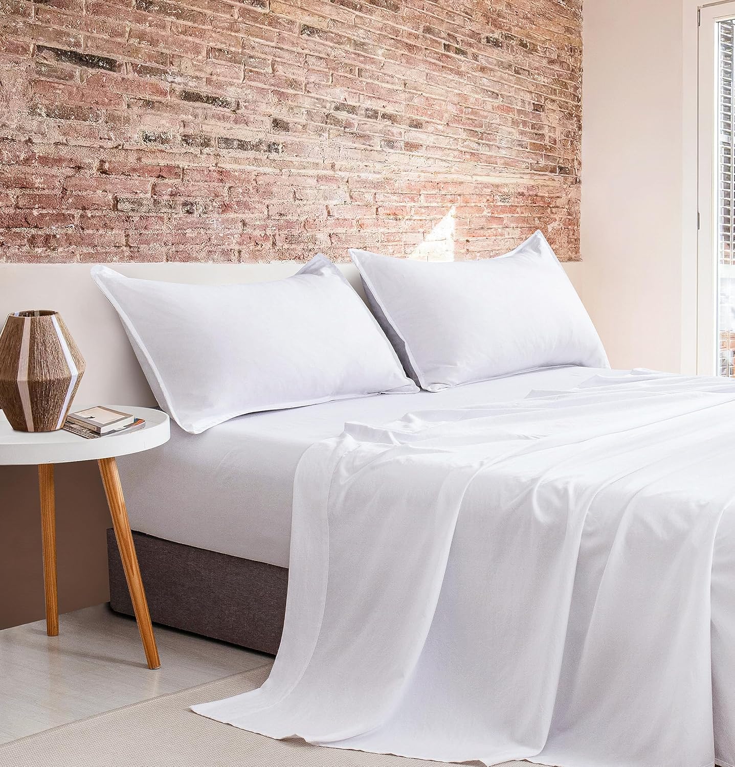 V439-BSSTWHITEWM-191261-00 Vintage Washed Microfibre Sheet Set with 2 Pillowcases - White - Double - Image 1