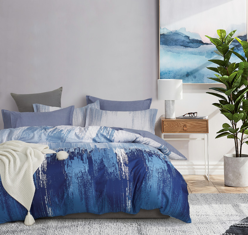 V439-CQSCHAVEZ-72410-00 Microfiber Reversible Quilt Cover Set - Chavez - Queen Size - Image 1