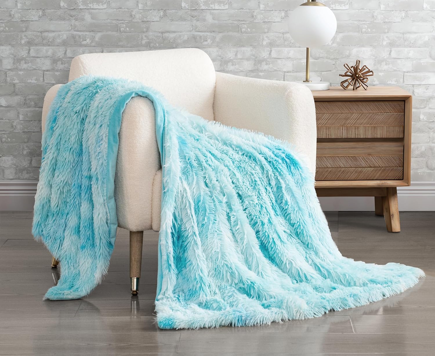 V439-TRSHAGGYBU-191079-00 Double Sided Fx Fur Shaggy Throw Blanket - Blue - Image 1