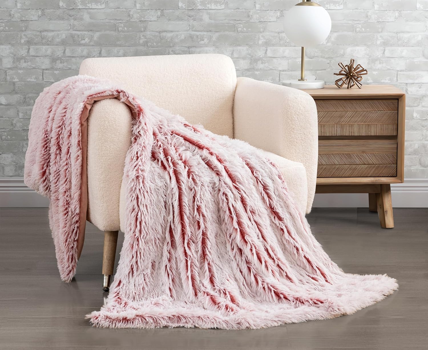 V439-TRSHAGGYROSE-191091-00 Double Sided Fx Fur Shaggy Throw Blanket - Rose - Image 1