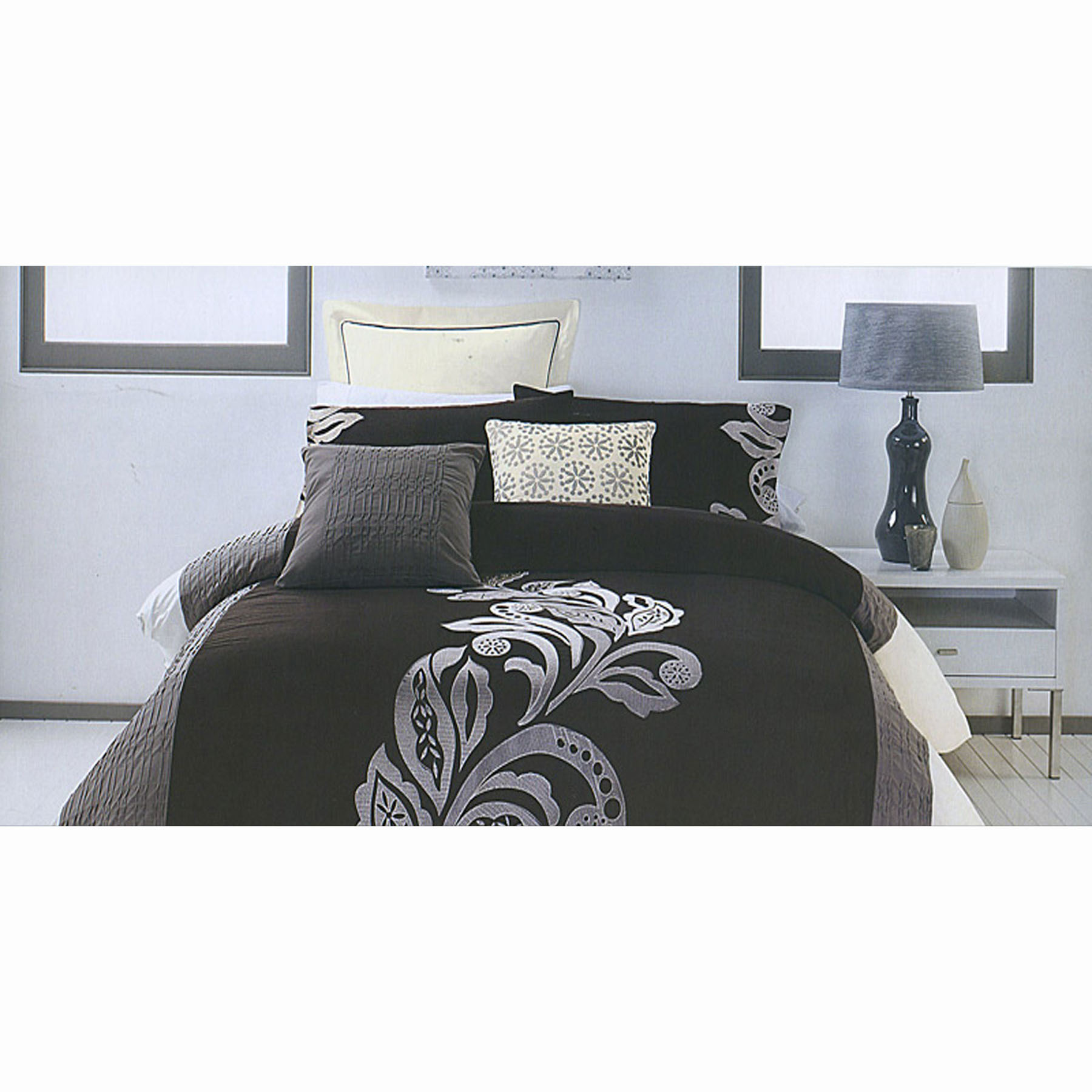 V442-ABR-QUILTCS-PIERRE-BLACK-KI-96449-00 Pierre Black Grey Quilt Cover Set KING - Image 1