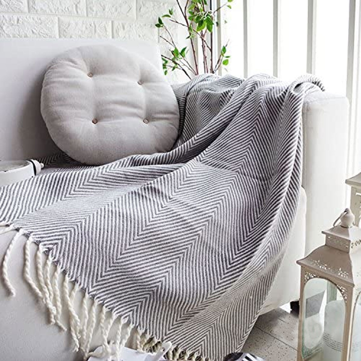 V442-ATX-THROW-ATLANTIS-GREY-RE-79470-00 Atlantis Herringbone Grey Knitted Throw Rug - Image 1