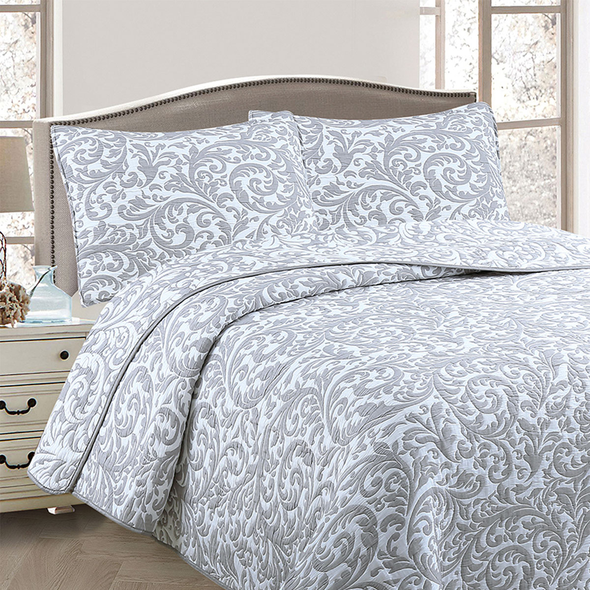 V442-IDC-COVERLETS-JACQUARD-GREY-QS-167469-00 Jane Barrington Grey & White Lightly Quilted Jacquard Reversible Coverlet Set Queen - Image 1