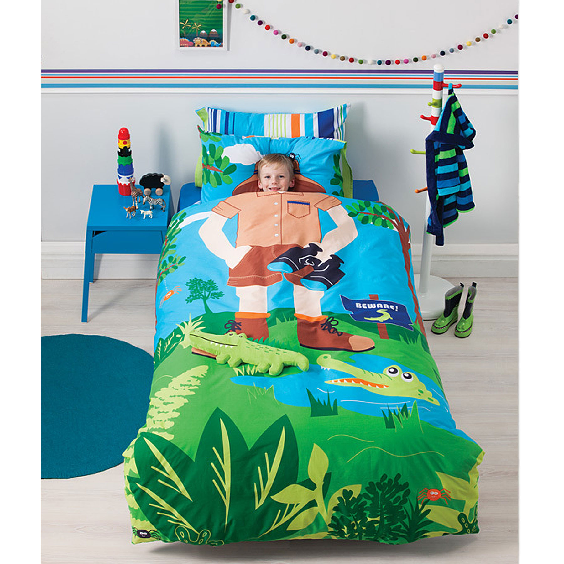 V442-LDE-QUILTCS-CROCHUNTER-GREEN-DS-77866-00 Cubby House Reversible Croc Hunter Quilt Cover Set Double - Image 1