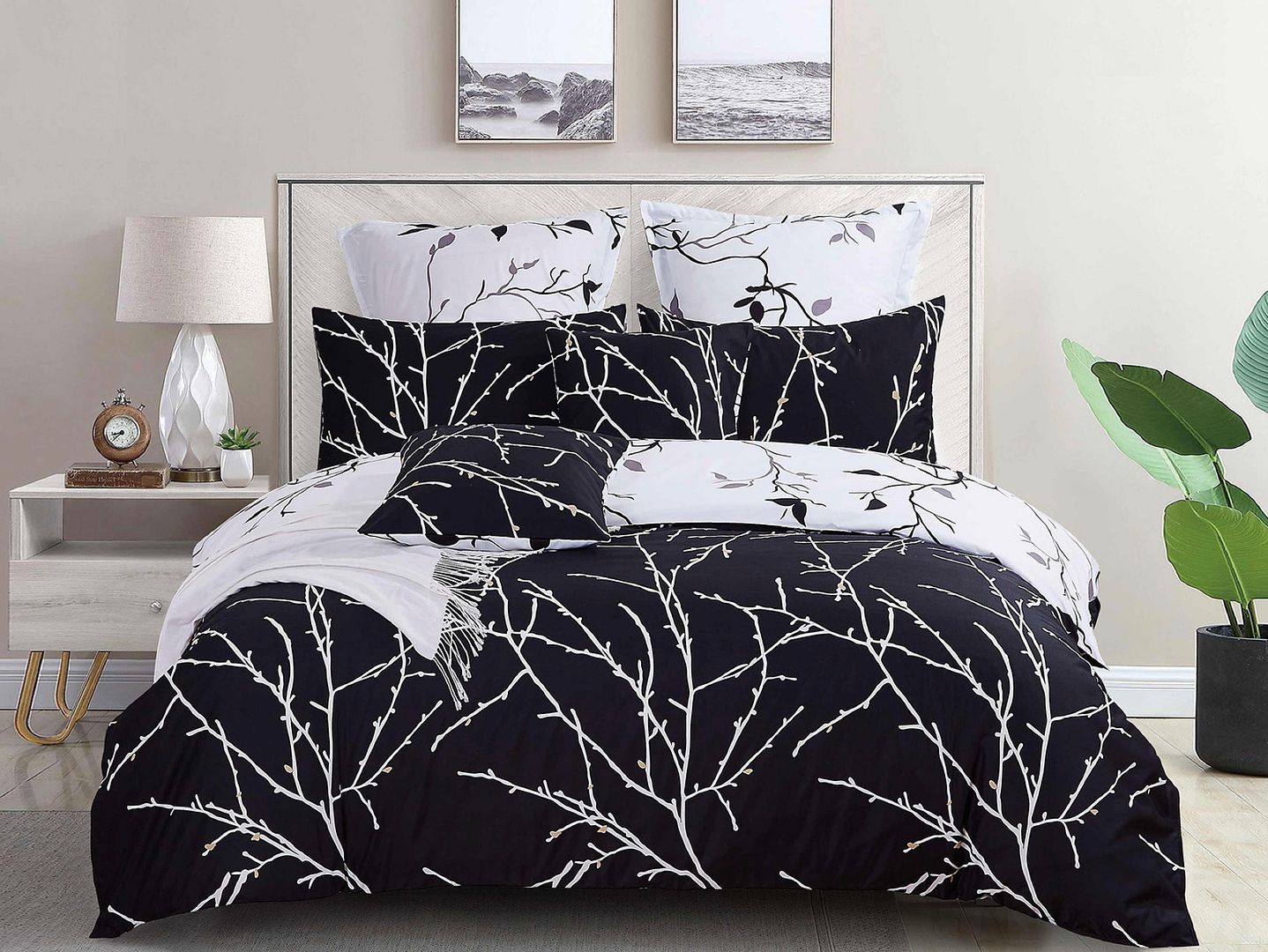 V493-MK-411-88236-00 Tree Reversible King Size Bed Quilt/Duvet Cover Set Black - Image 1