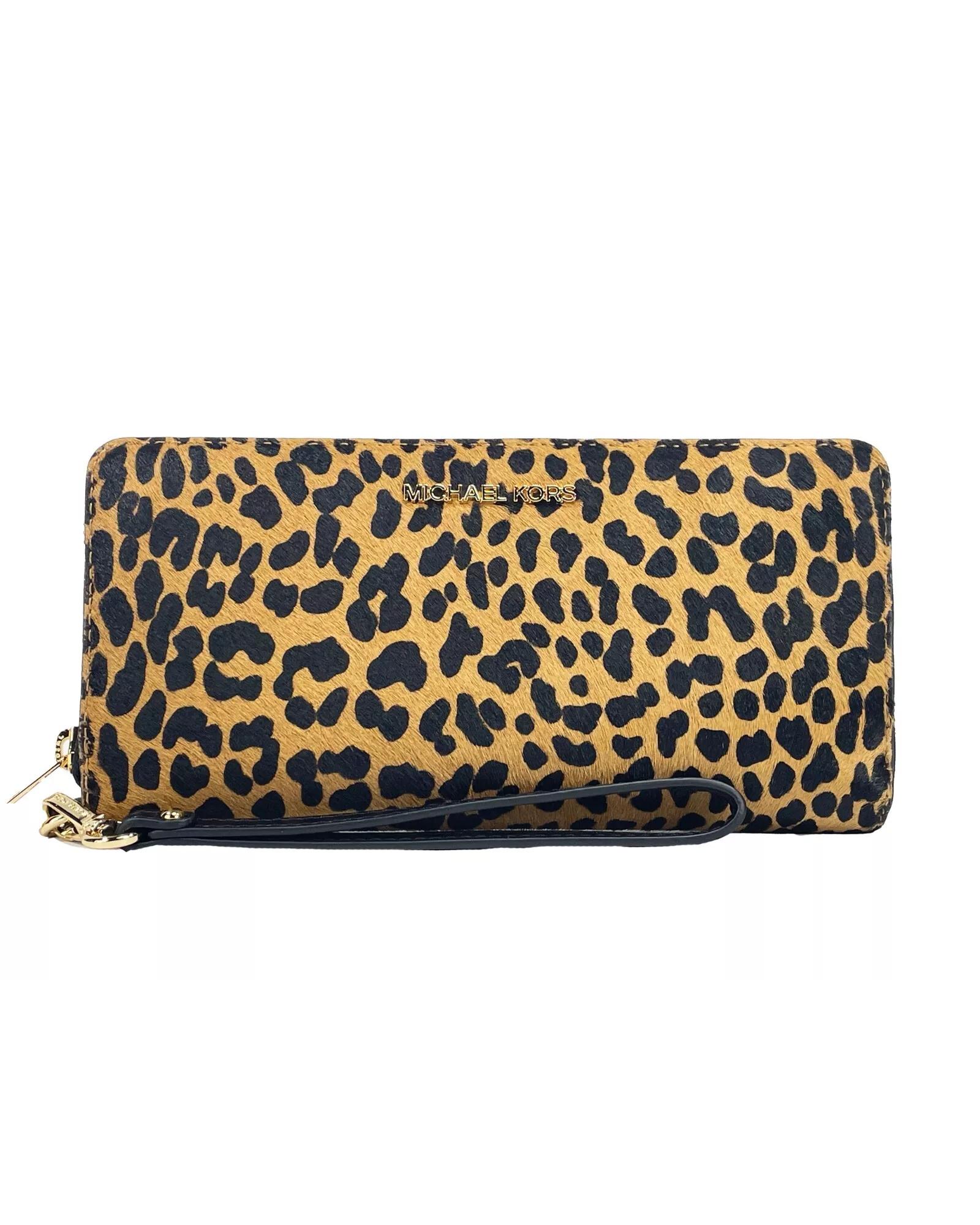 V539-78420-202506111616-00 Michael Kors Women's Jet Set Animal Print Continental Wristlet Wallet - One Size - Image 1