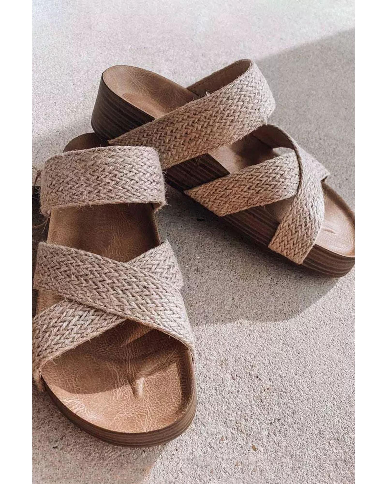 V539-AZEXBH022426-15-42-202508271730-00 Beige Woven Cross Criss Hollowed Slip-On Slippers - 42 EU - Image 1
