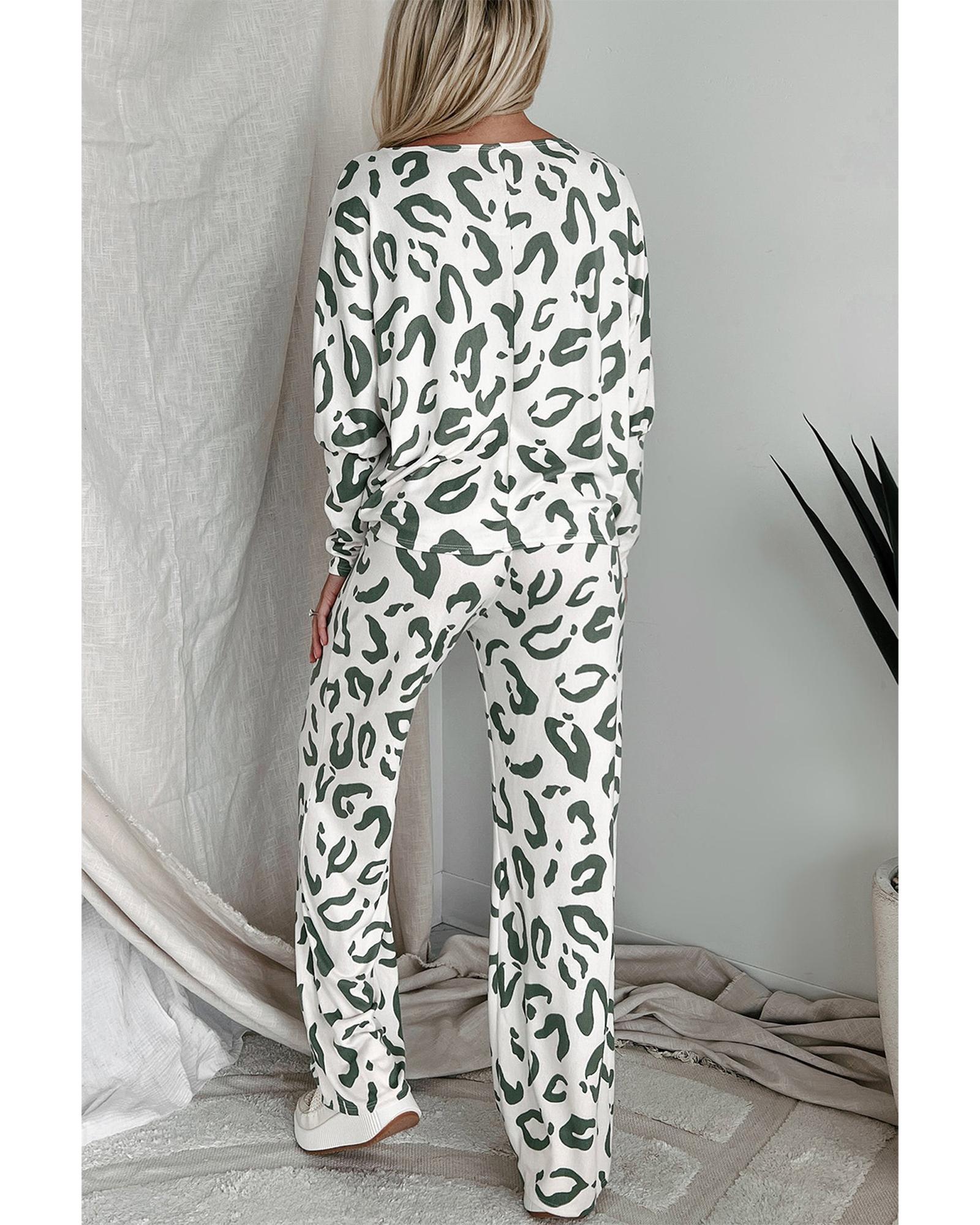 V539-AZEXDC151013-P1520-M-202508271025-00 Beige Leopard Animal Print Long Sleeve and Pants Loungewear Set - M - Image 1