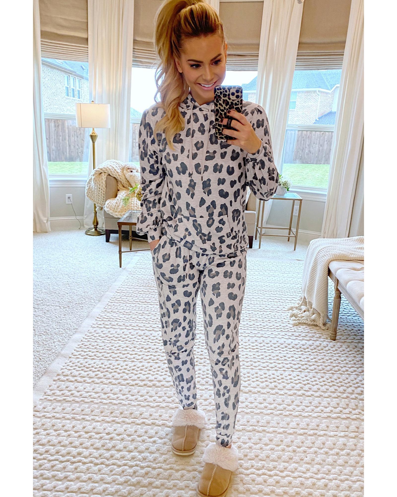 V539-AZEXDC151043-P1620-M-202508270425-00 Khaki Leopard Print Drawstring Hoodie and Skinny Pants Lounge Set - M - Image 1