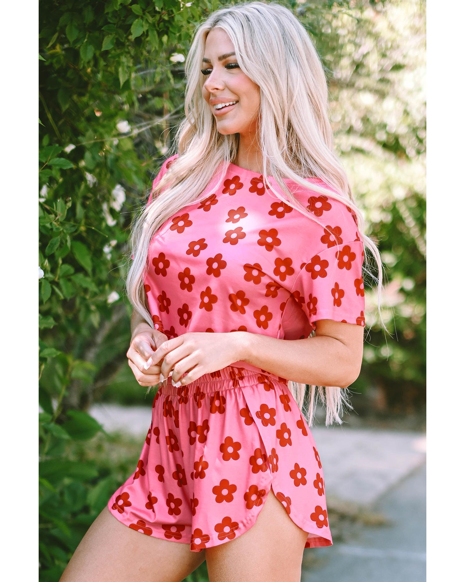 V539-AZEXDC15887-P620-XL-202508271105-00 Rose Floral Print Crop Tee and Shorts Lounge Set - XL - Image 1