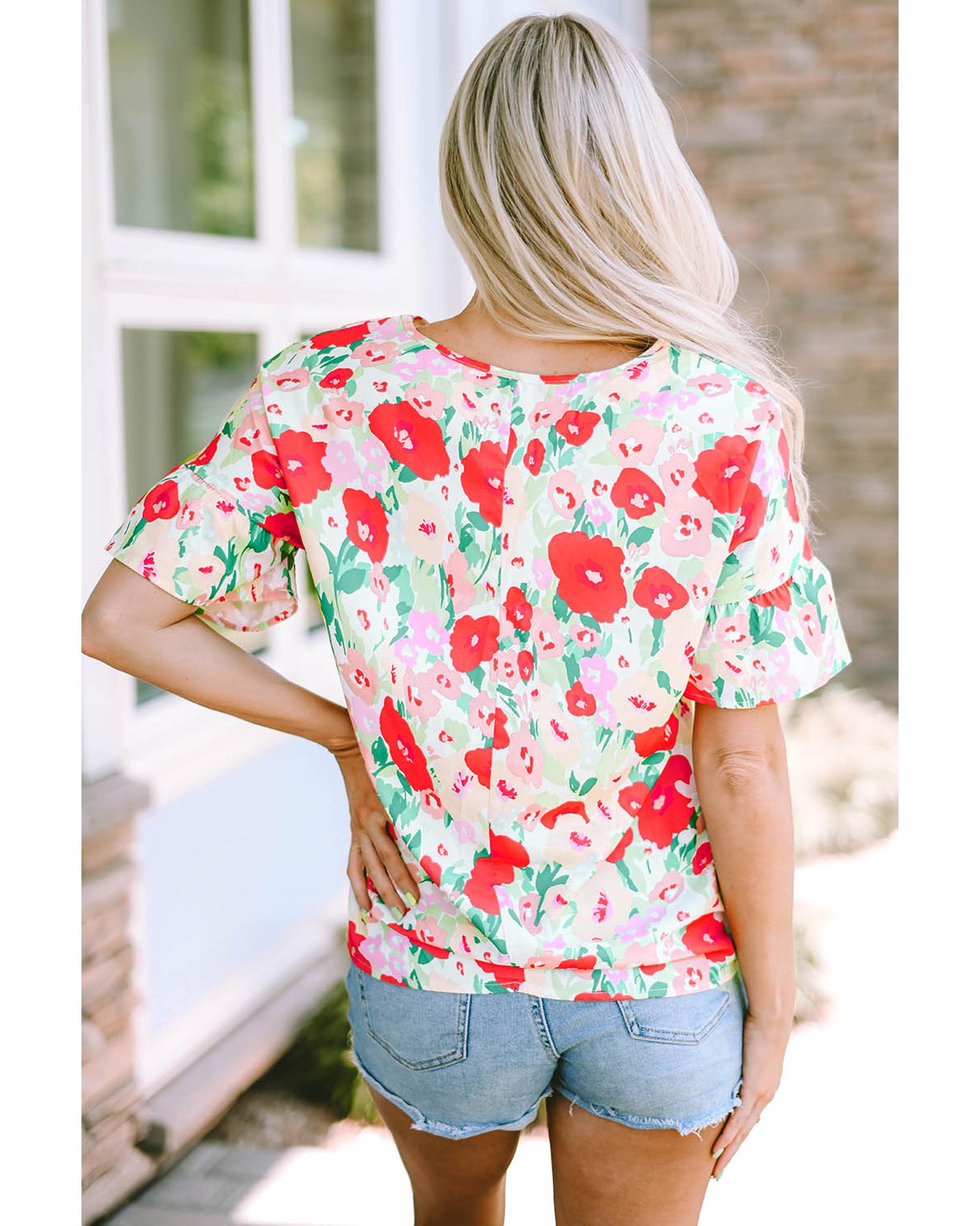 V539-AZEXDC25121193-3-M-202508262055-00 Azura Exchange Ruffled V Neck Floral Print Blouse - M - Image 1
