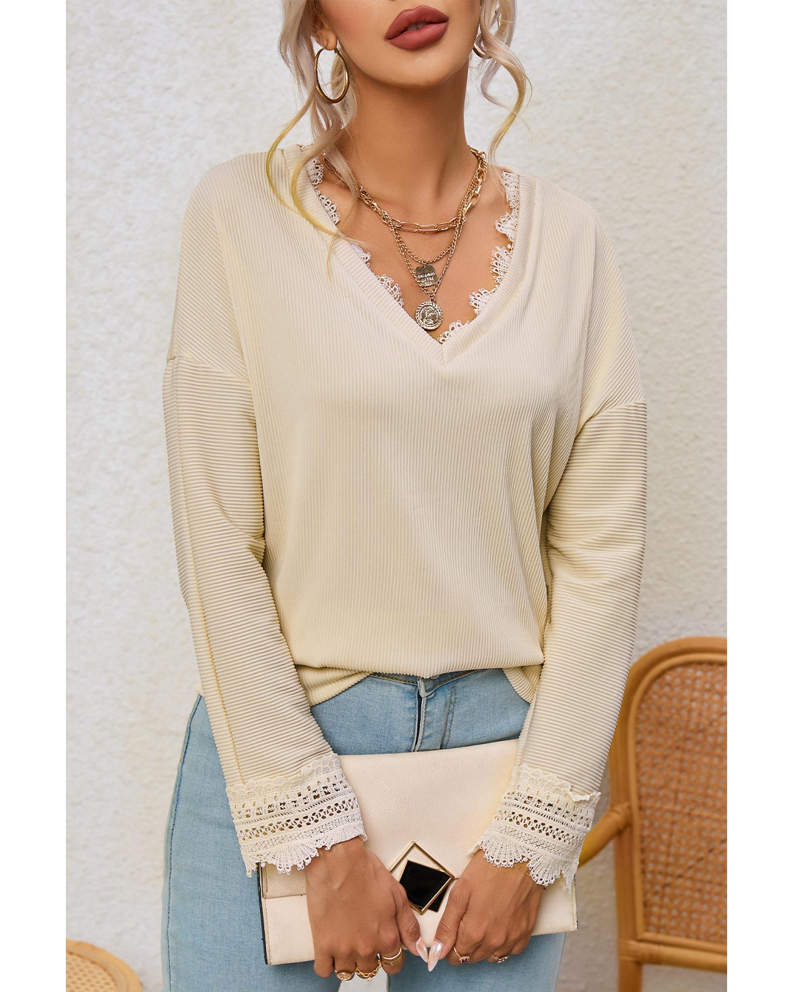 V539-AZEXDC25122653-18-L-202508260235-00 Azura Exchange Lace Trim V Neck Long Sleeve Top - L - Image 1