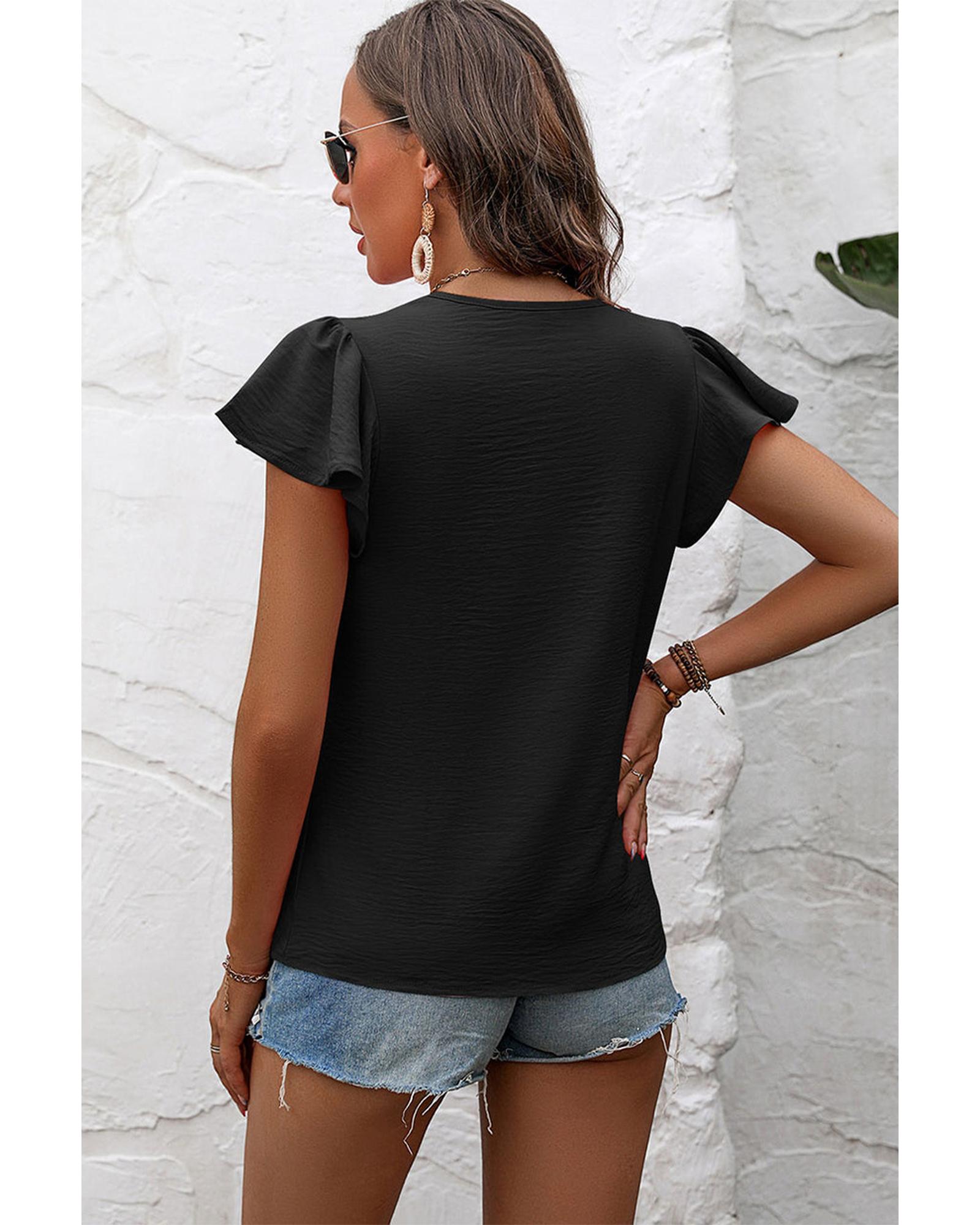 V539-AZEXDC25125918-P2-M-202508272140-00 Black Solid Color Textured Pleated Flutter Sleeve Blouse - M - Image 1