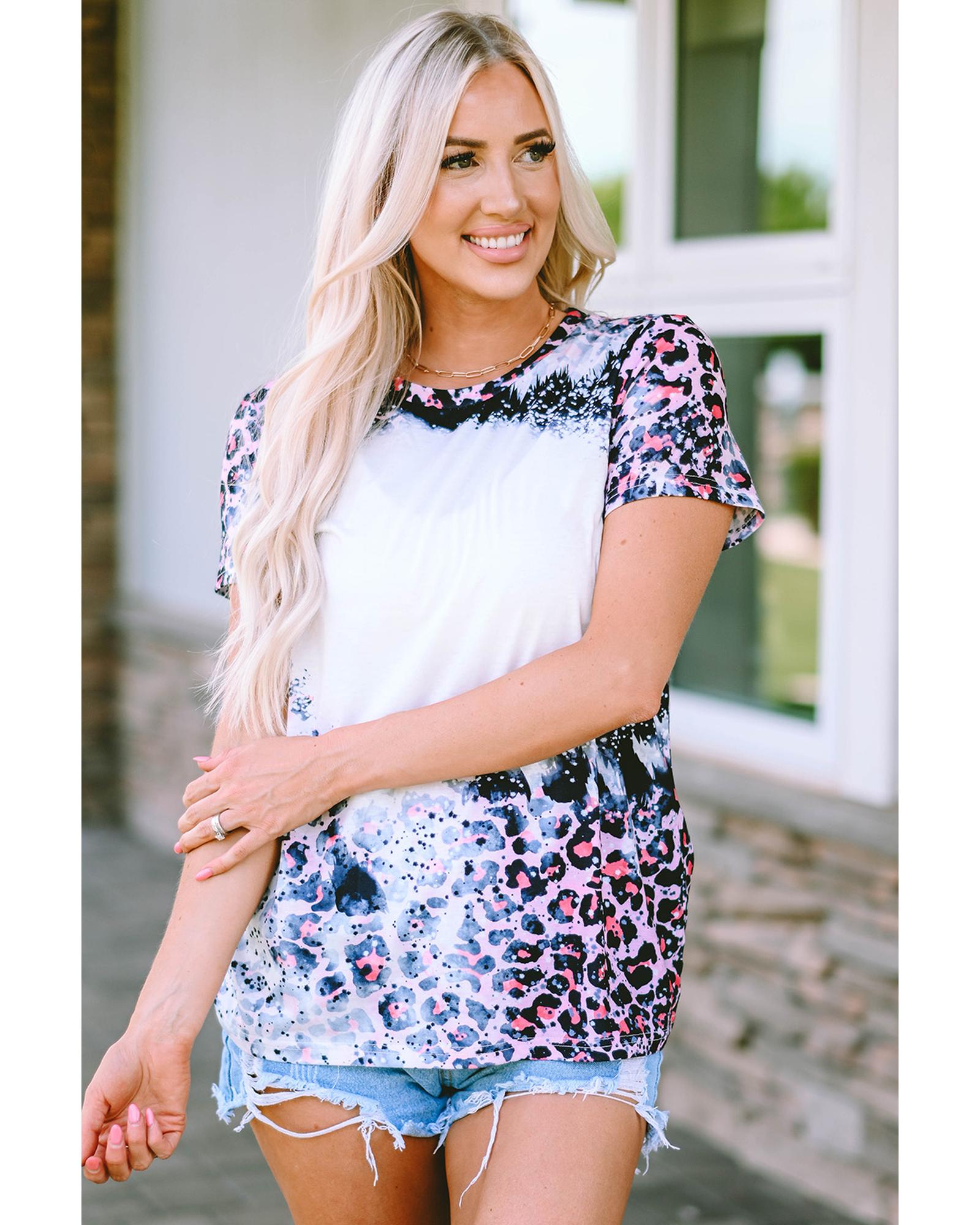 V539-AZEXDC25220338-10-S-202508251820-00 Azura Exchange Leopard Print Bleached Tee - S - Image 1