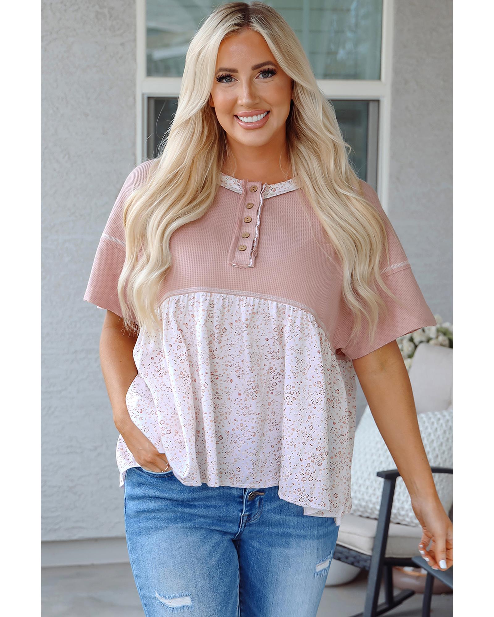 V539-AZEXDC25223798-P1020-M-202508270150-00 Pink Waffle Floral Patchwork Exposed Seam Detail Short Sleeve Top - M - Image 1