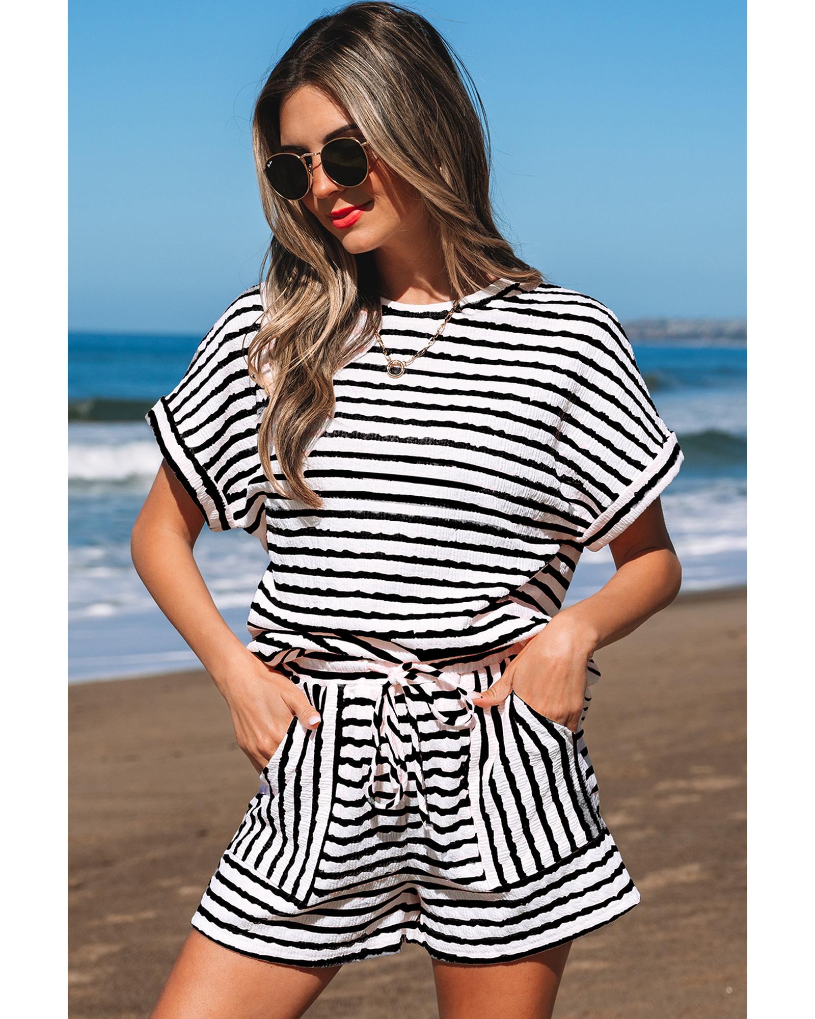 V539-AZEXDC626953-P219-L-202508300840-00 Black Stripe Knitted Short Sleeve Top and Drawstring Shorts Set - L - Image 1