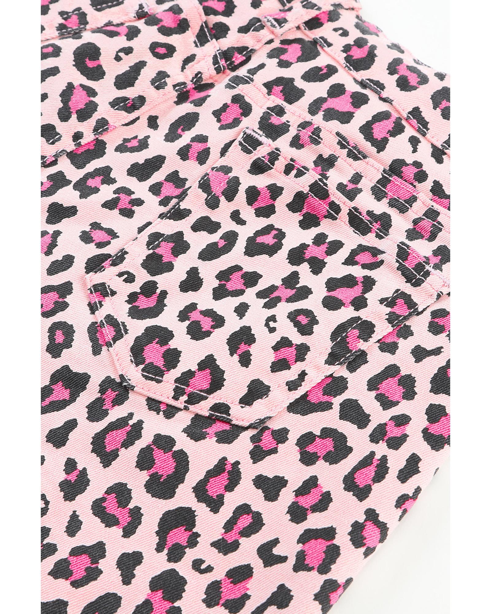 V539-AZEXDC7831298-10-10-202508310200-00 Pink Leopard Print Raw Hem Denim Shorts - 10 US - Image 1