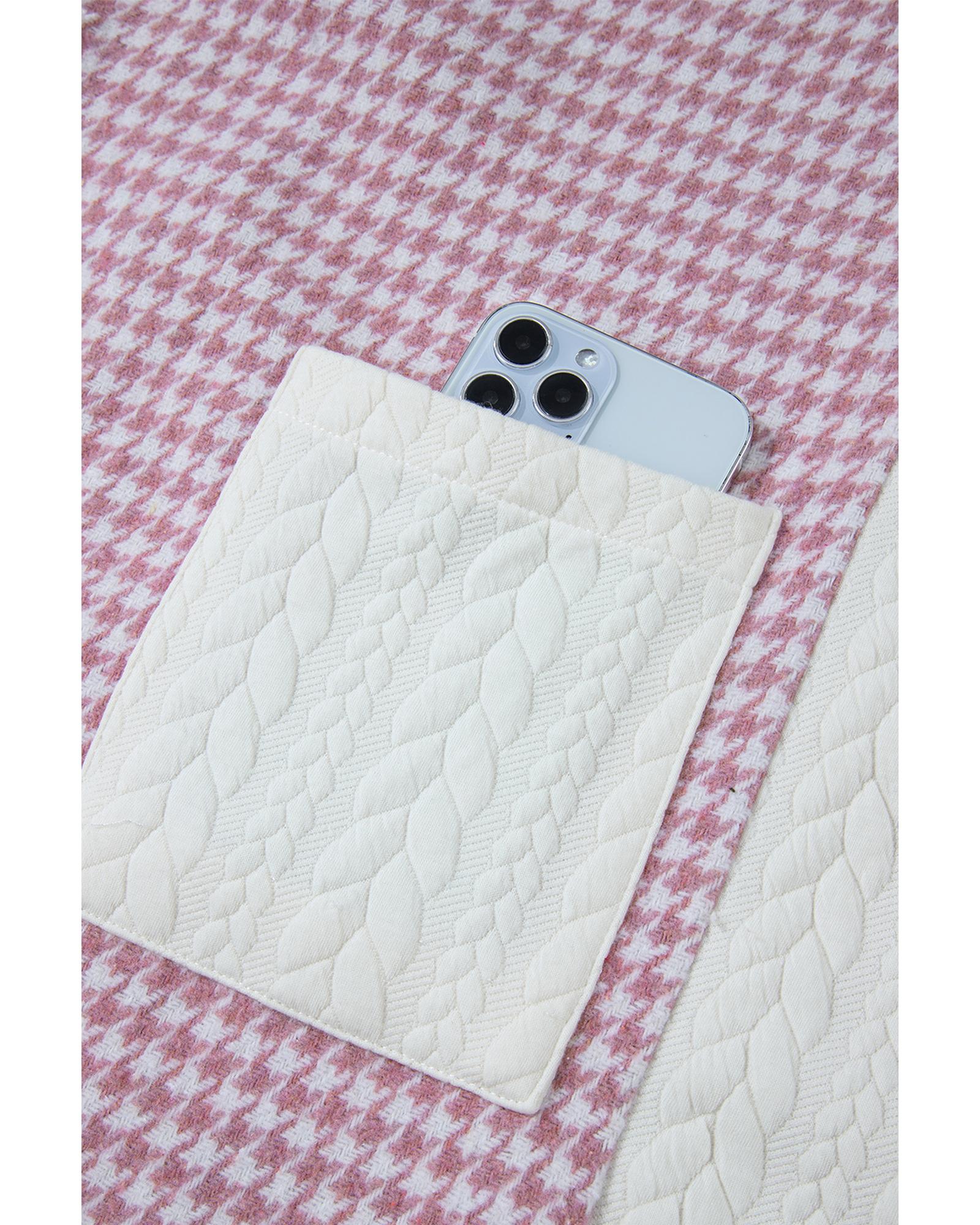 V539-AZEXDC854749-P1020-M-202508310325-00 Pink Houndstooth Color Contrast Textured Patchwork Loose Shacket - M - Image 1