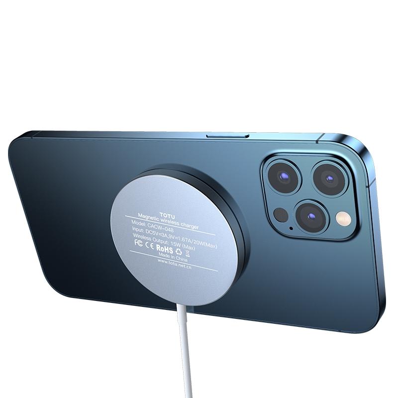 V562-A103362100ADE-202504212010-00 15W Magnetic Wireless Charger White - Image 1