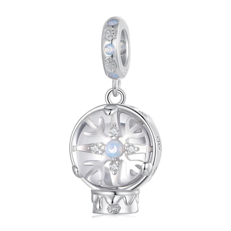 V562-A1046645060DBT-202504111616-00 925 Sterling Silver Snowflake Crystal Ball Pendant - Image 1