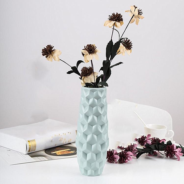 V562-B106144940DBT-202503041630-00 Creative Diamond-shaped Vase for Dry and Wet Flower Arrangements - Blue - Image 1