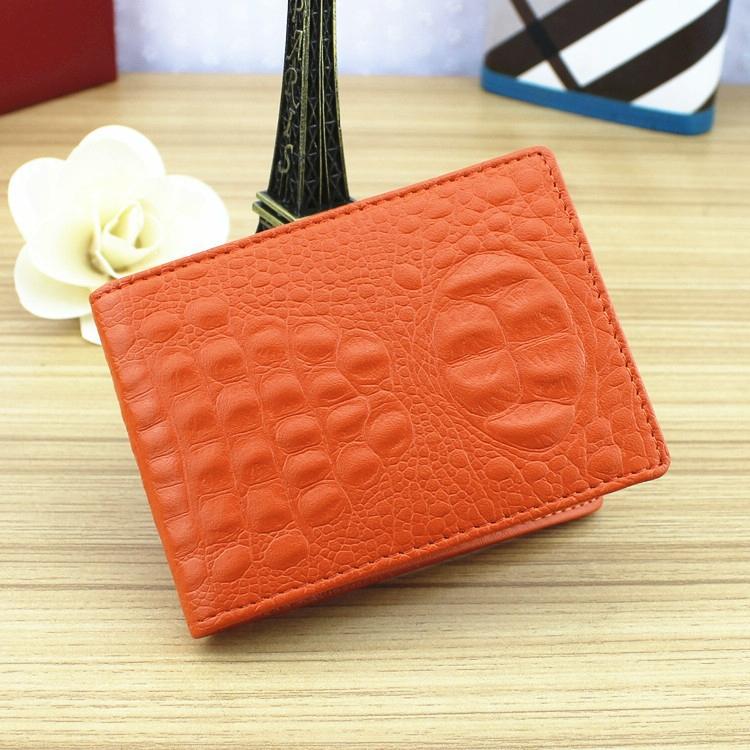 V562-D1055000950DBT-202503281935-00 Universal Crocodile Pattern Driver License Cover With Card Slot - Orange - Image 1