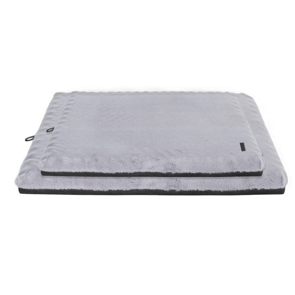 V568-21KM067A1-140771-00 Outdoor and Indoor Kennel Mat Size 1 (67x58cm) - Image 1