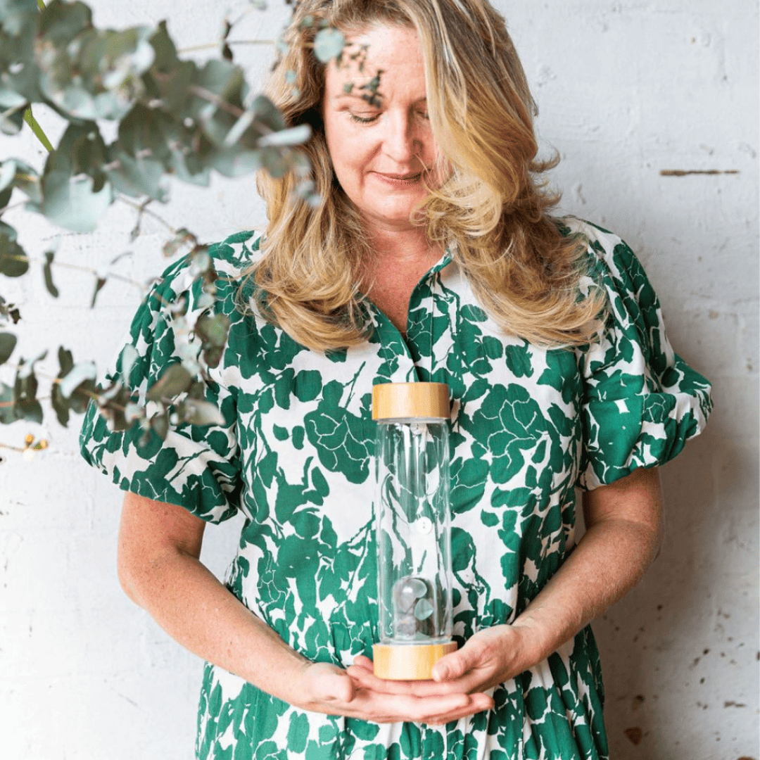 V573-CWBGBTU-140280-00 Crystal Glass Drinking Bottle with Bamboo Lids - Image 1