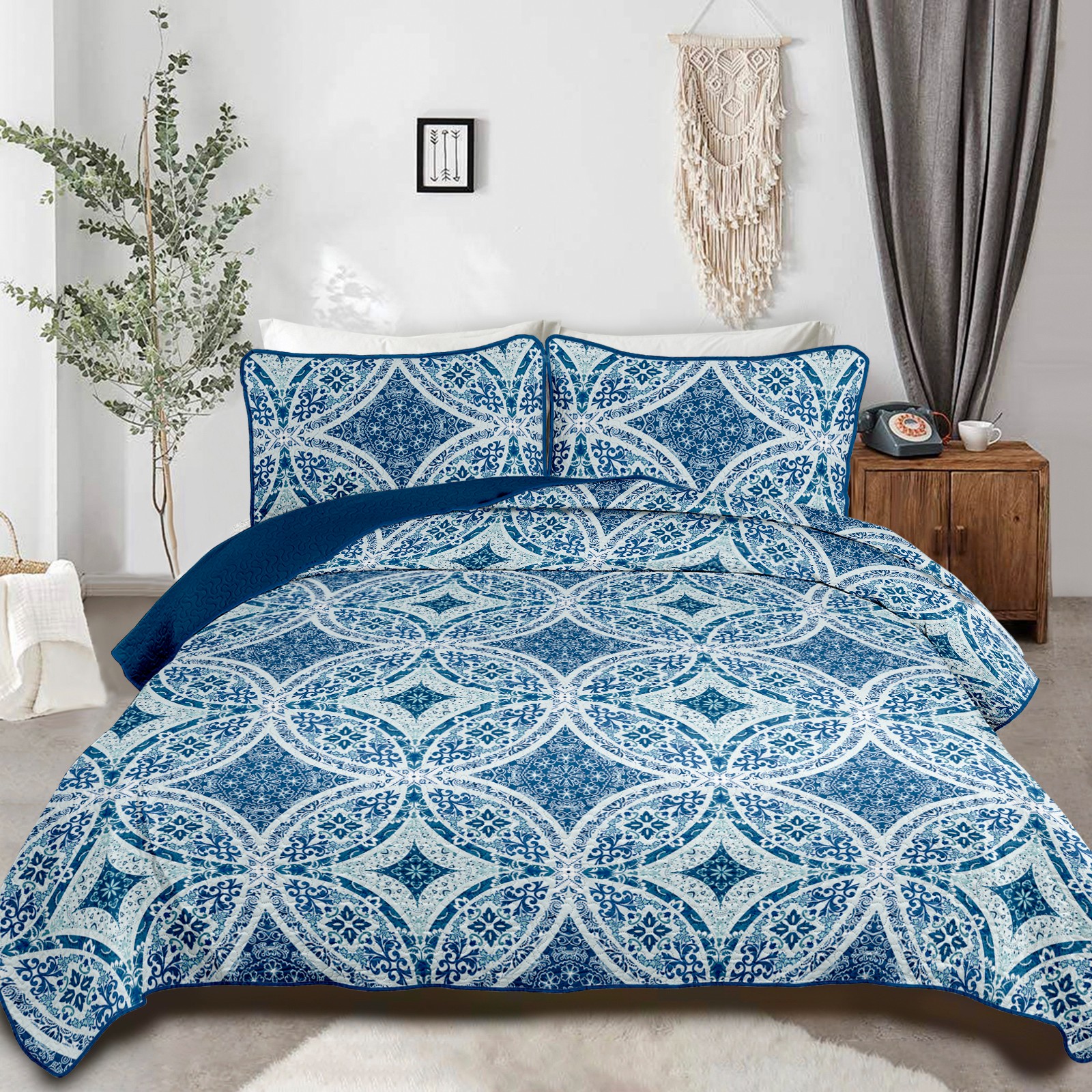 V745-AC080214Q13U-218275-00 Whimsical Winter Frosty Elegant 3 Pc Bedspread & Pillow Cover Set - Image 1
