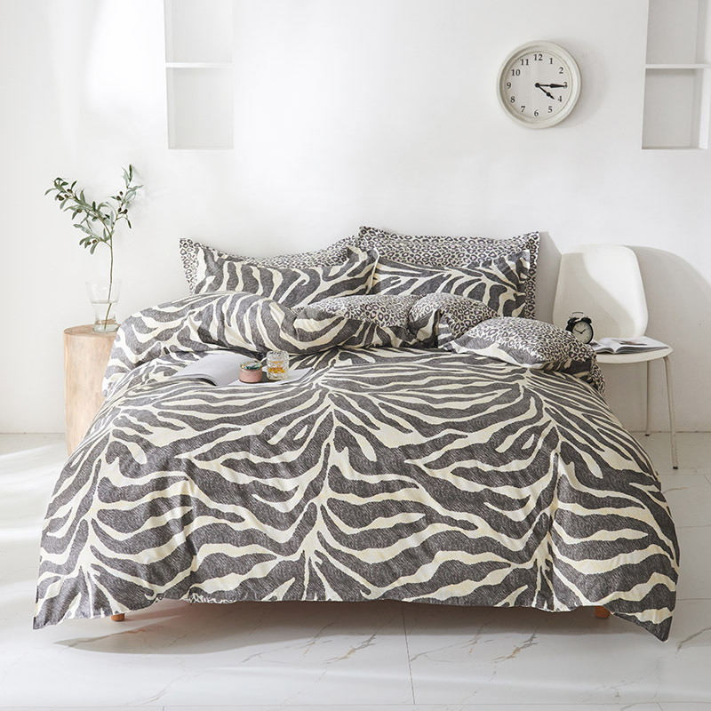 V888-ELOSUNG20753-202503031012-00 Leopard Duvet Cover - 3 Piece Bedding Set (with Corner Ties)Quilt cover 230cm x 265cm, pillowcase 51 x 92cm - Image 1