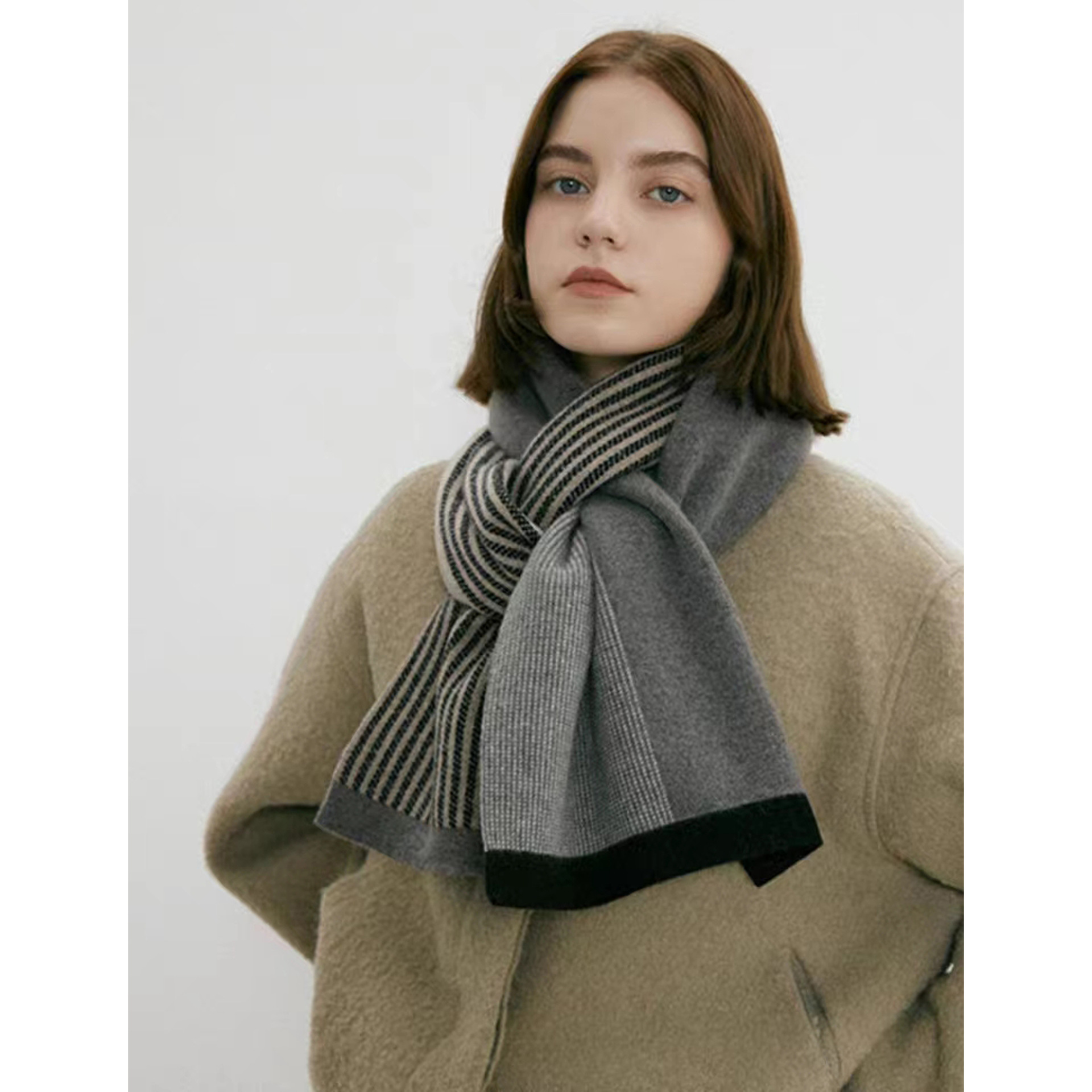 V888-ELOSUNG21735-202503111311-00 Grey Luxury Striped Suede-Feel Scarf - Soft and Warm for All Seasons - Image 1