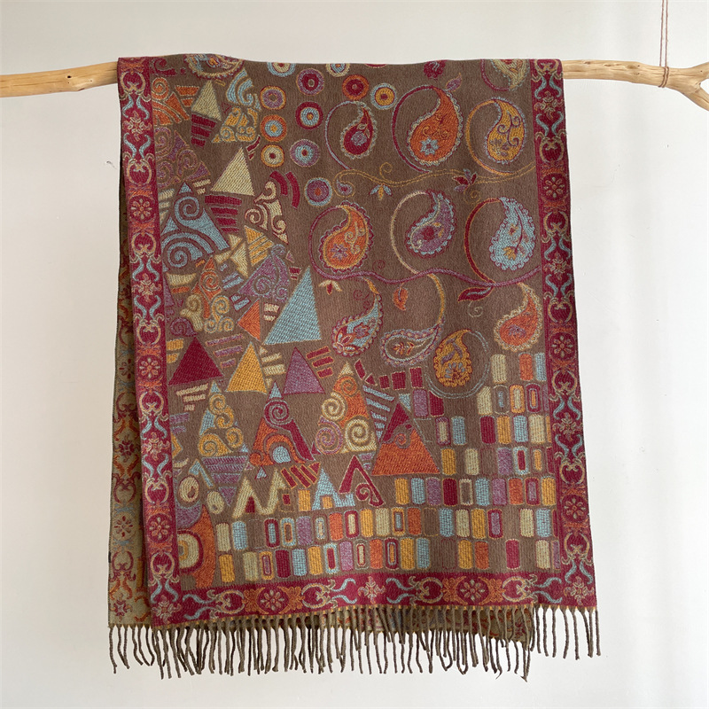 V888-ELOSUNG24998-202504221205-00 Green Bohemian Paisley Print Scarf - Large Lightweight Shawl Wrap - 200cm x 65cm - Image 1