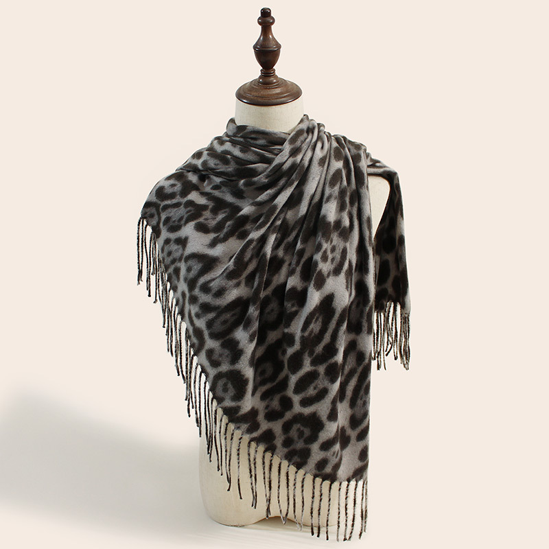 V888-ELOSUNG25443-202504281346-00 Stylish Animal Print Scarf - Warm Fall/Winter Shawl with Tassels, Imitation Cashmere(Gray) - Image 1