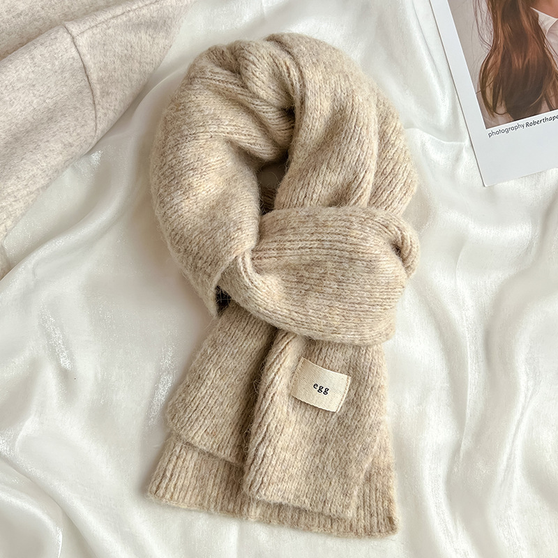 V888-ELOSUNG25470-202504281447-00 Beige Cozy Knit Scarf - Soft Wool-Blend Winter Neck Wrap, Warm and Stylish - Image 1