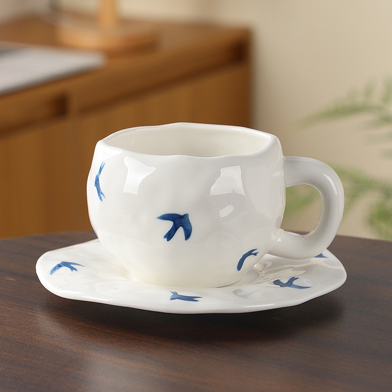 V888-ELOSUNG25533-202504281310-00 Hand-Painted Ceramic Coffee Cup and Saucer Set - Vintage Afternoon Tea(Swallow) - Image 1