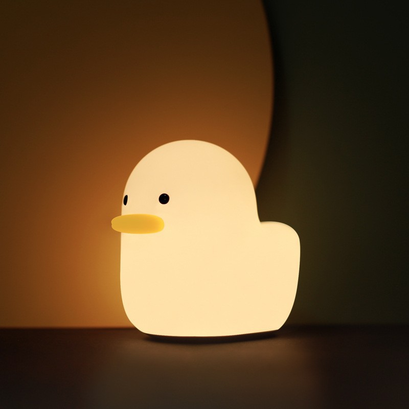 V888-ELOSUNG28700-202505191417-00 Ducky Silicone Tap-Tap LED Night Light - Rechargeable Sleep Companion - Image 1