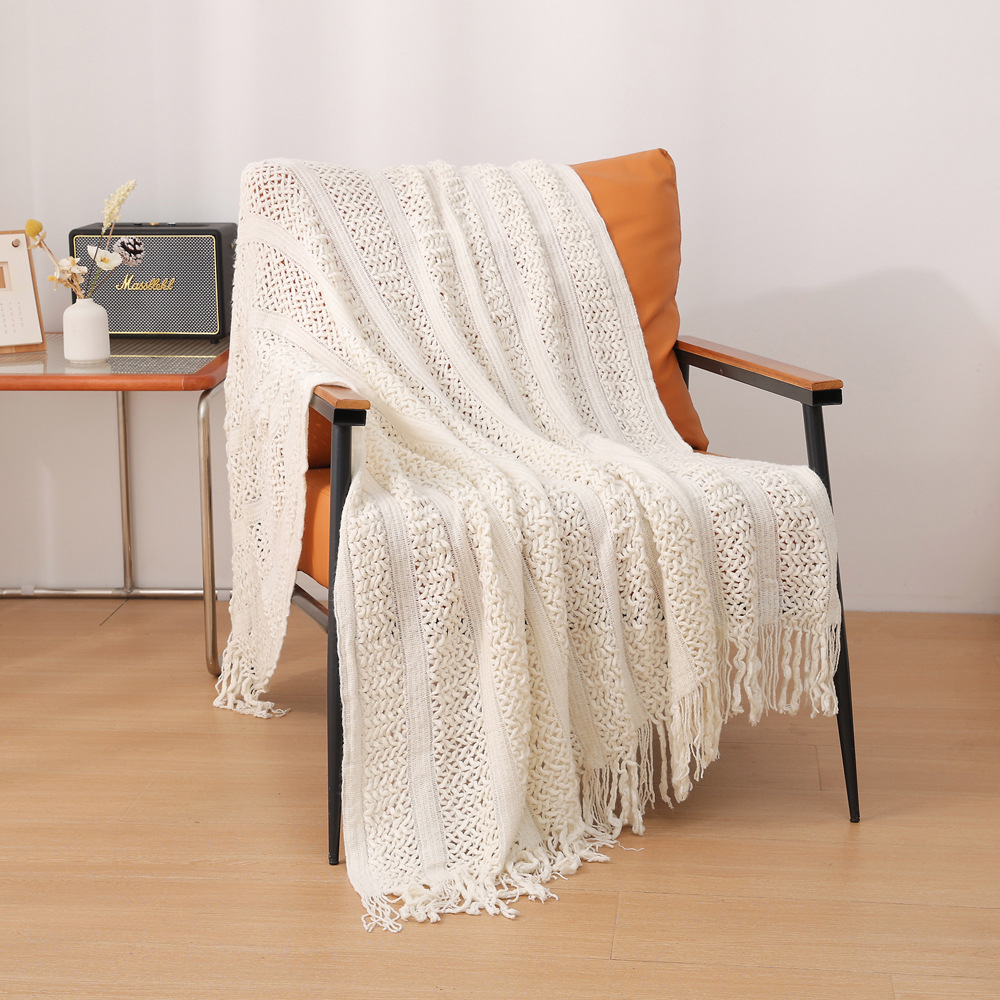 V888-ELOSUNG28806-202505231237-00 Beige Hollow Knitted Sofa Blanket with Tassels, 120 x 165 cm, 510g, Ideal for Hotel and Home - Image 1