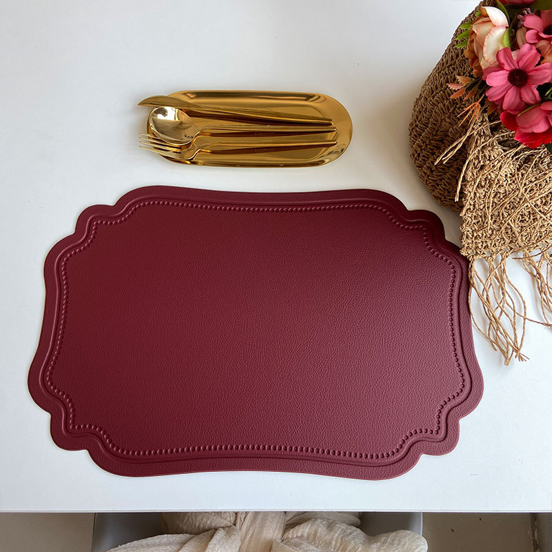 V888-ELOSUNG31294-202505301211-00 4 pcs Retro Faux Leather Placemat - Waterproof & Oil-Proof Dining Table Mat (Wine red) - Image 1