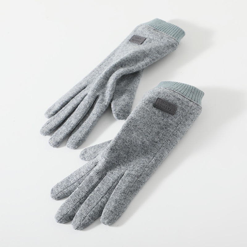 V888-ELOSUNG32028-202505261546-00 Grey Elegant Women's Wool Blend Winter Gloves - Cozy Fleece-Lined Touchscreen Warmth - Image 1