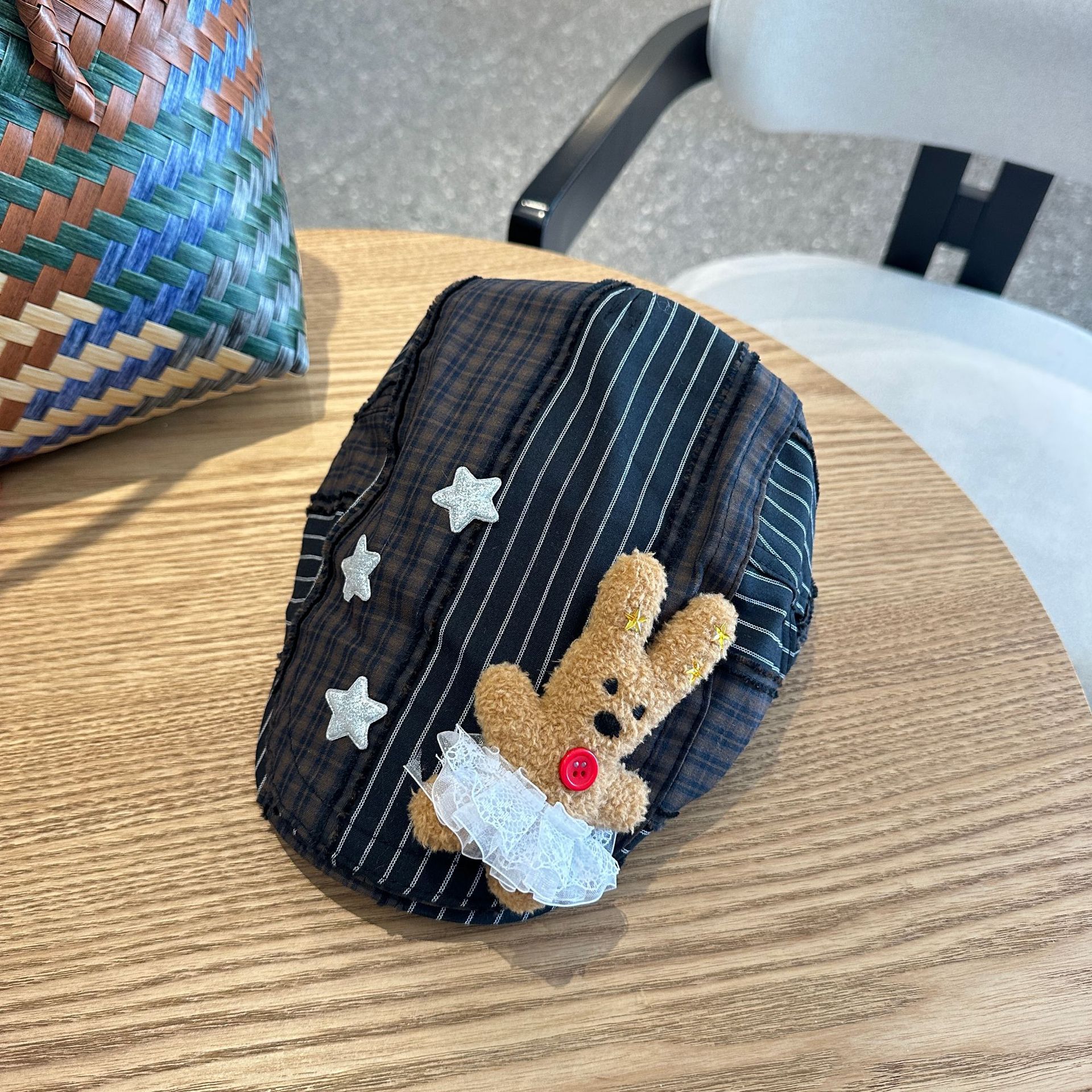 V888-ELOSUNG35324-202506251016-00 Patchwork Plaid Cotton Cap with Decorative Details(black) - Image 1