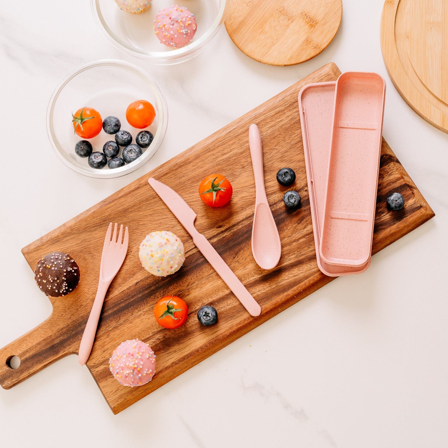 V915-CV0293-PK-203656-00 Clevinger Reusable Wheat Straw Fibre Cutlery Set with Case - Pink - Image 1