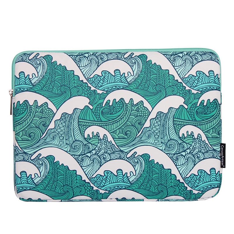 V562-A5061243060DBT-202508272136-00 Green Wave 15 Laptop Sleeve in Pu Leather Print - Image 1