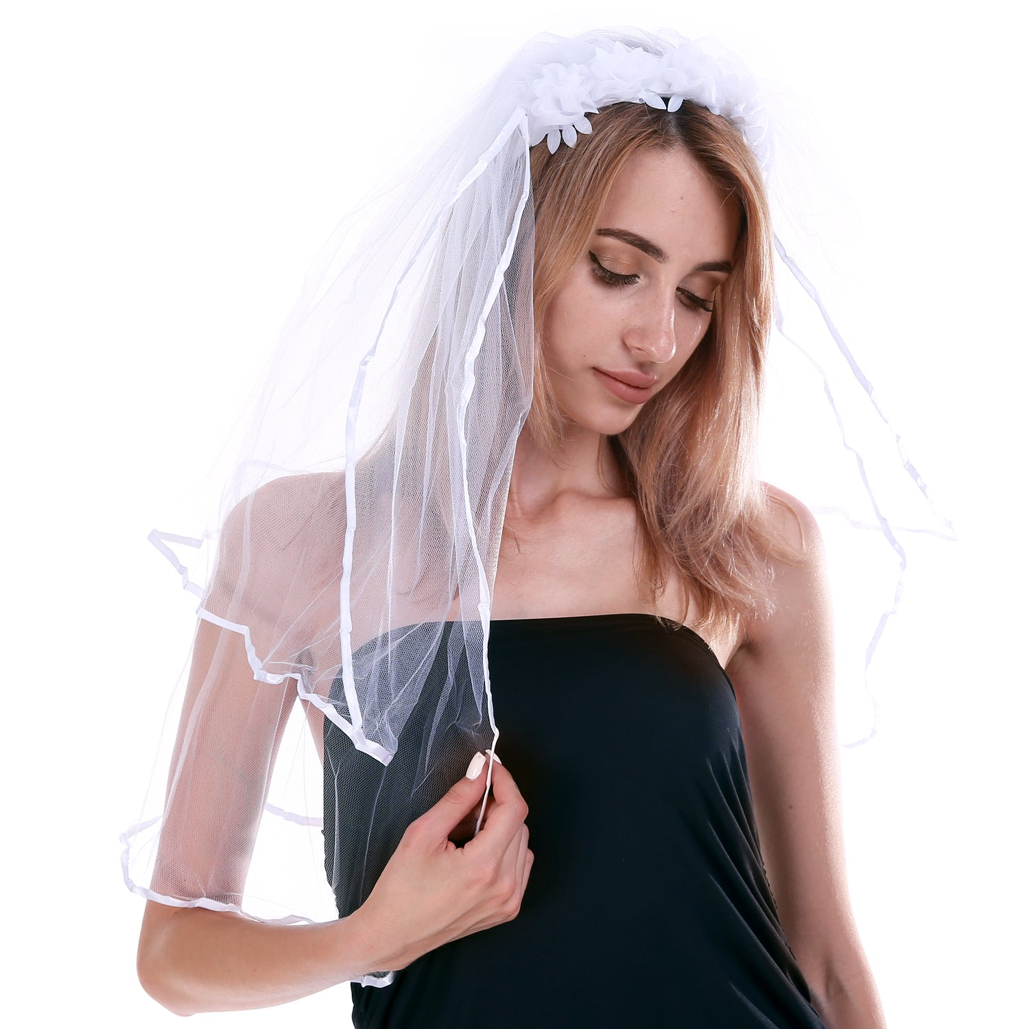 V563-JD-14952-3-202508260920-00 3x BRIDE TO BE VEIL HEADBAND White Hens Party Flowers Bridal Shower Bachelorette - Image 1