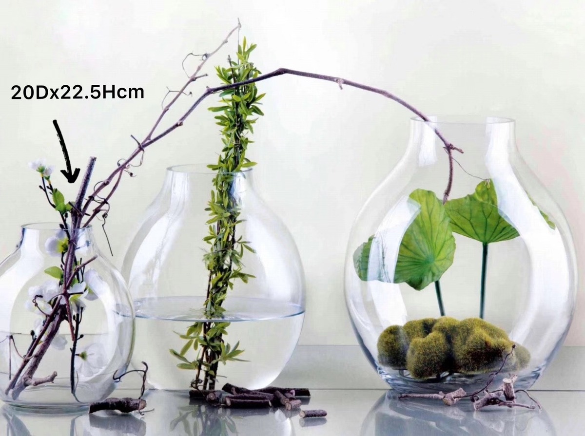 V637-GVA32624-202508252140-00 Glass Wide Bubble Vase 22cm - Image 1