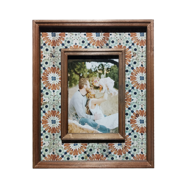 V637-WF-AHF210232-1-202508260452-00 Antique Single Photo Frame 26cm - Image 1