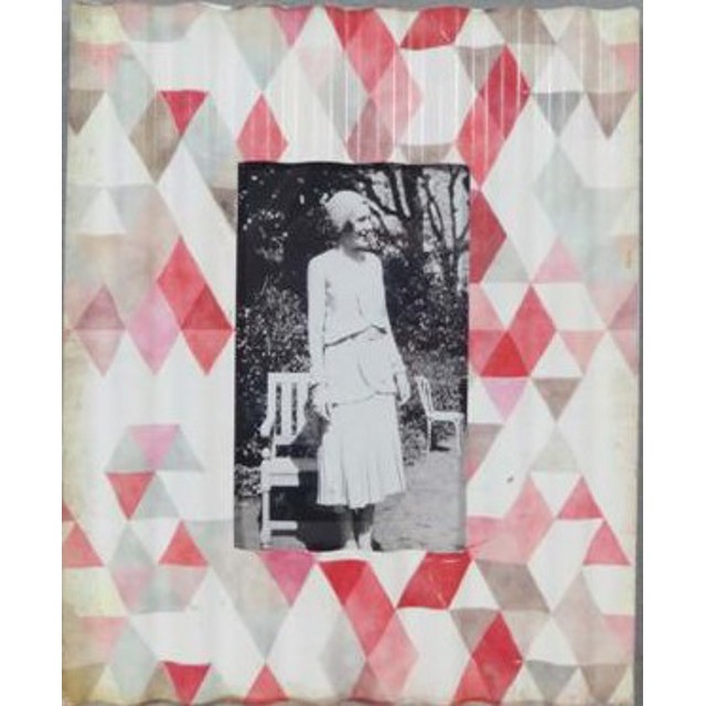 V637-WF-WOO-1054-202508260653-00 Metal Single Photo Frame 24cm - Image 1