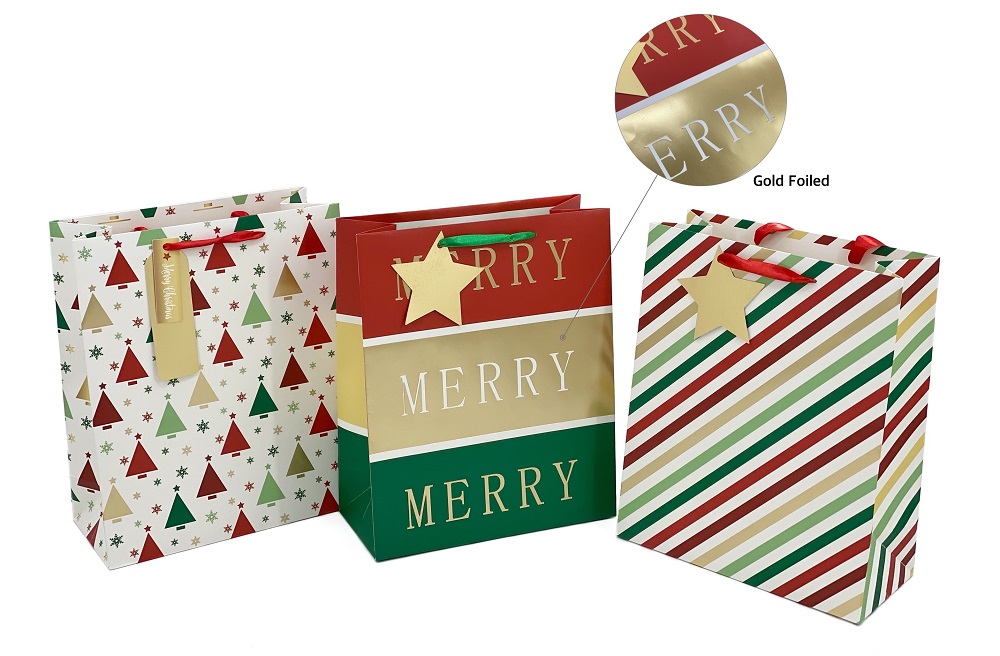V637-XMS31448-202508260830-00 bulk 48 Small Merry Deluxe Foiled Xmas Gift Bag Sml Assort Present 14cm - Image 1